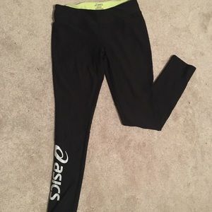 Black ASICS leggings